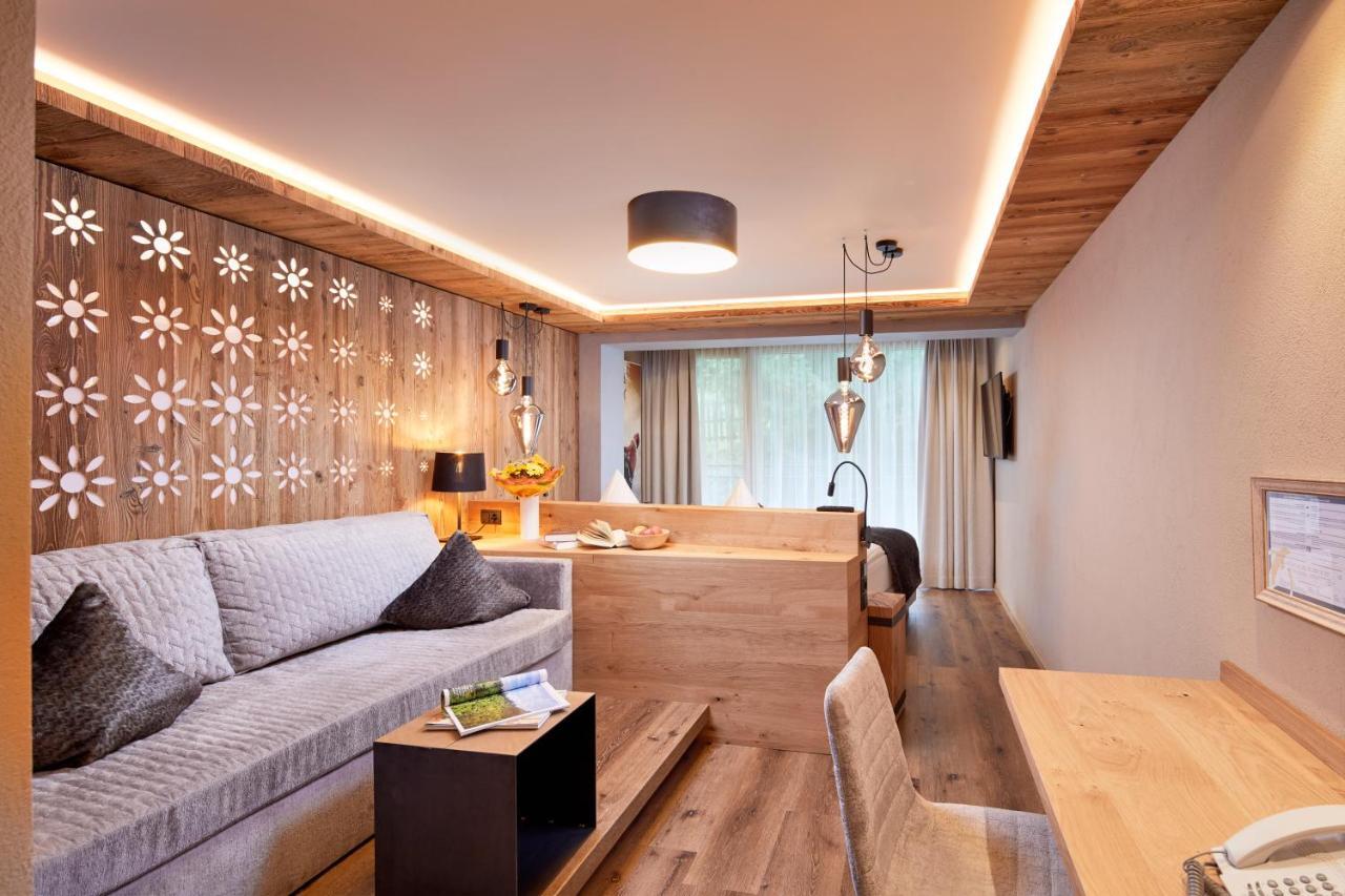 אישגל Hotel Tirol מראה חיצוני תמונה